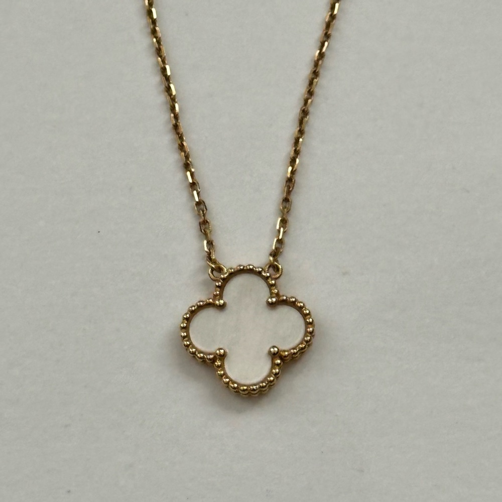 Van Cleef & Arpels Vintage Alhambra Pendant Necklace 18K Yellow Gold Pearl VCA